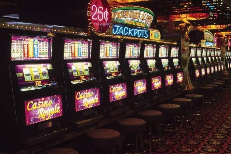 Akses live casino 6svip melalui perangkat smartphone dengan antarmuka yang responsif